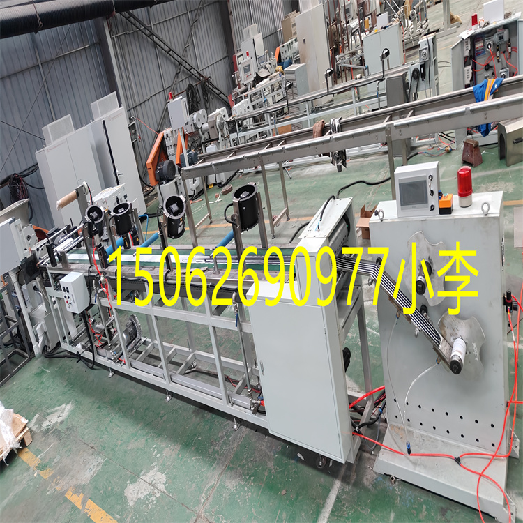 微信图片_20250929093504车灯丁基密封条挤出机100单螺杆挤出机产能100-150公斤每小时，6个孔八个直径，收卷