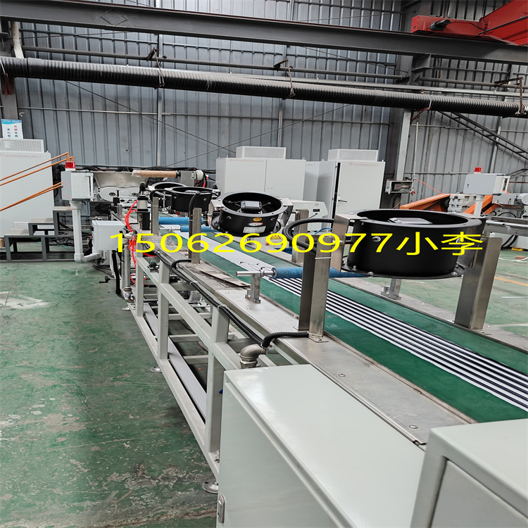 微信图片_20250929094324车灯丁基密封条挤出机100单螺杆挤出机产能100-150公斤每小时,6个孔八个直径,收卷