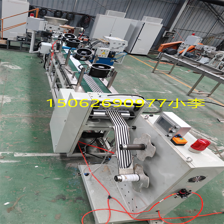 微信图片_20250929093240车灯丁基密封条挤出机100单螺杆挤出机产能100-150公斤每小时，6个孔八个直径，收卷