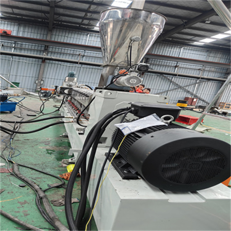 微信图片_20250607111520双螺杆水环PE紫外光辐照交联电缆料造粒机产能1.2吨图片