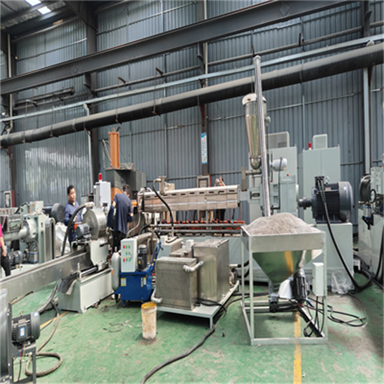 PE电套电缆料双阶水环造粒机图片