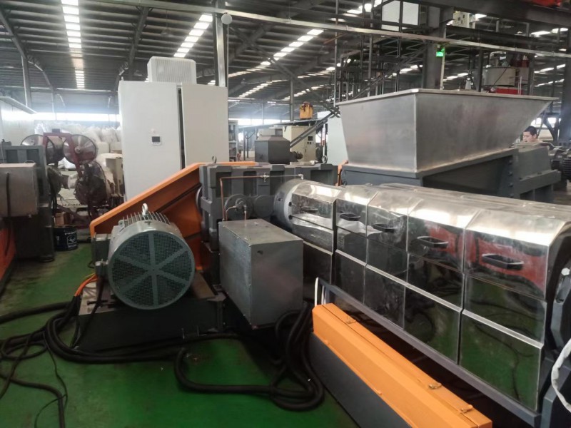 低烟无囟电缆料造粒机02