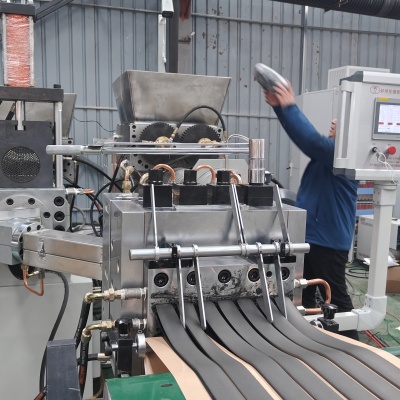 120150共挤丁基胶带挤出机1